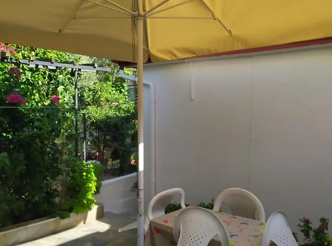 Asteria House Casa de Férias Kala Nera