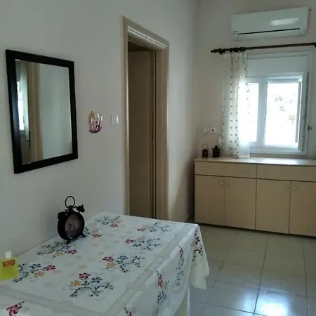 Asteria House Semesterbostad *