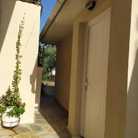 בית נופש Asteria House *